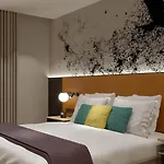 فندق Springs 4*